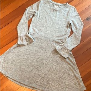 Girls pullover ruffle sleeve dress